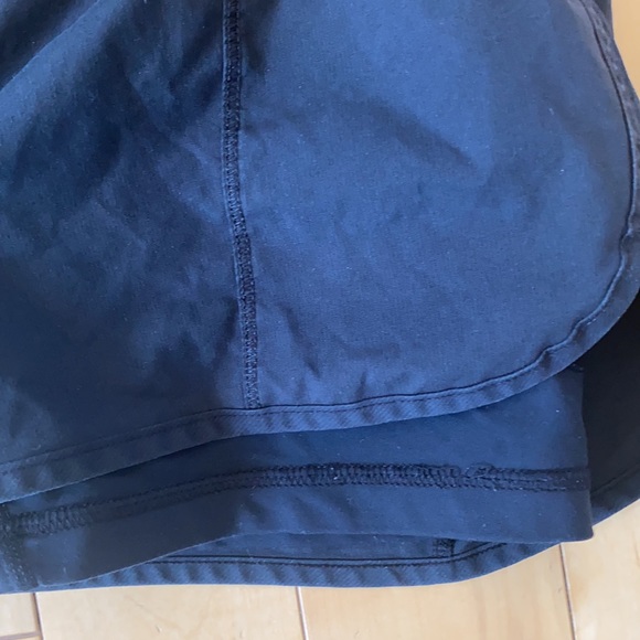 Lulu Lemon Black Shorts - Picture 3 of 3